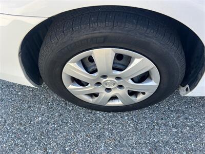 2011 Toyota Camry LE   - Photo 24 - Rancho Cucamonga, CA 91730