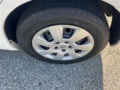 2011 Toyota Camry LE   - Photo 23 - Rancho Cucamonga, CA 91730