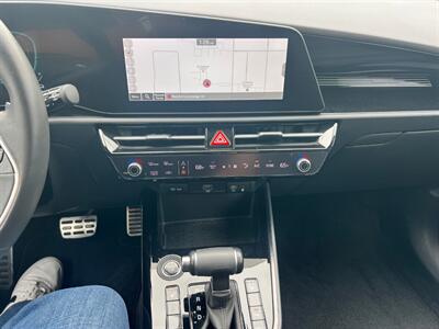 2023 Kia Niro EX Touring   - Photo 14 - Rancho Cucamonga, CA 91730