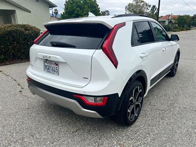 2023 Kia Niro EX Touring   - Photo 7 - Rancho Cucamonga, CA 91730