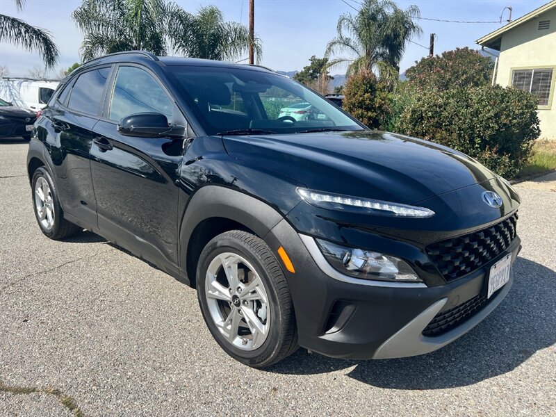 2023 Hyundai KONA SEL   - Photo 1 - Rancho Cucamonga, CA 91730