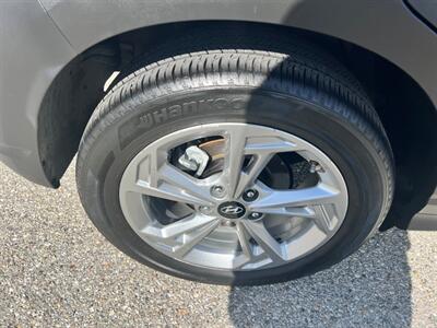 2023 Hyundai KONA SEL   - Photo 22 - Rancho Cucamonga, CA 91730