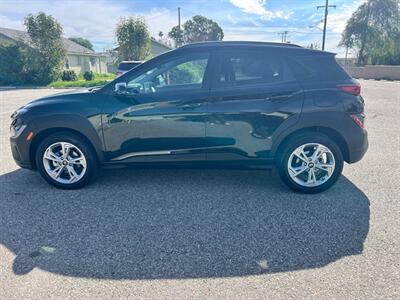 2023 Hyundai KONA SEL   - Photo 4 - Rancho Cucamonga, CA 91730
