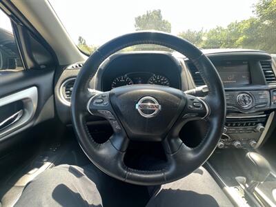 2019 Nissan Pathfinder SV   - Photo 9 - Rancho Cucamonga, CA 91730