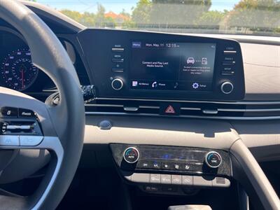 2023 Hyundai ELANTRA SEL   - Photo 11 - Rancho Cucamonga, CA 91730