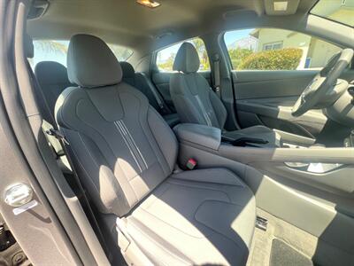 2023 Hyundai ELANTRA SEL   - Photo 15 - Rancho Cucamonga, CA 91730