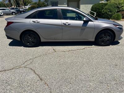 2023 Hyundai ELANTRA SEL   - Photo 8 - Rancho Cucamonga, CA 91730