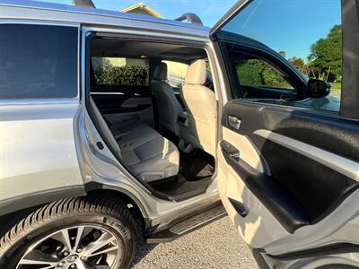 2016 Toyota Highlander XLE   - Photo 12 - Rancho Cucamonga, CA 91730