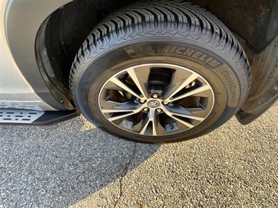 2016 Toyota Highlander XLE   - Photo 22 - Rancho Cucamonga, CA 91730