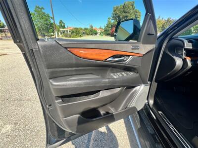 2018 Cadillac Escalade ESV Premium Luxury - Photo 17 - Rancho Cucamonga, CA 91730