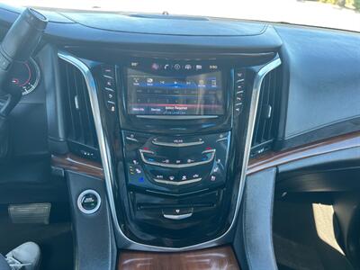 2018 Cadillac Escalade ESV Premium Luxury - Photo 11 - Rancho Cucamonga, CA 91730