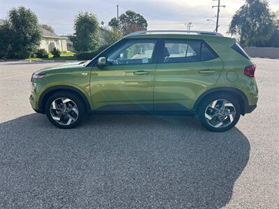 2023 Hyundai VENUE SEL   - Photo 8 - Rancho Cucamonga, CA 91730