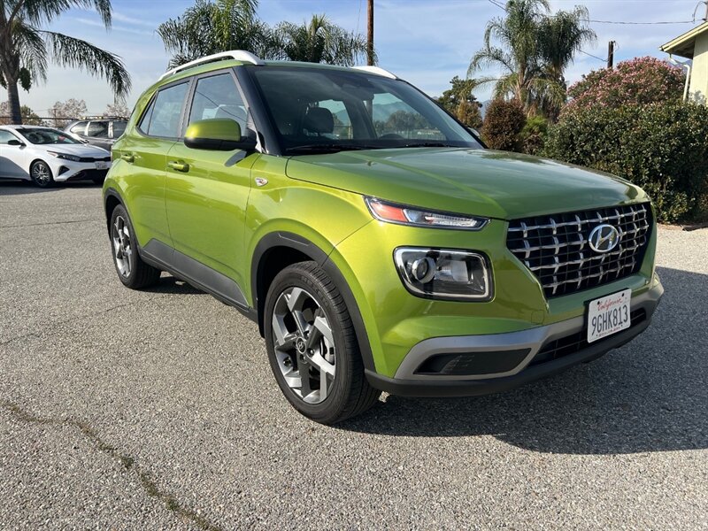 2023 Hyundai VENUE SEL   - Photo 1 - Rancho Cucamonga, CA 91730