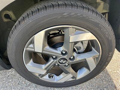 2023 Hyundai VENUE SEL   - Photo 22 - Rancho Cucamonga, CA 91730