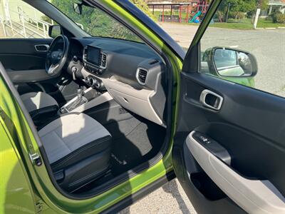 2023 Hyundai VENUE SEL   - Photo 11 - Rancho Cucamonga, CA 91730
