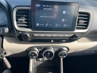 2023 Hyundai VENUE SEL   - Photo 18 - Rancho Cucamonga, CA 91730