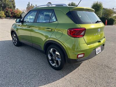 2023 Hyundai VENUE SEL   - Photo 4 - Rancho Cucamonga, CA 91730