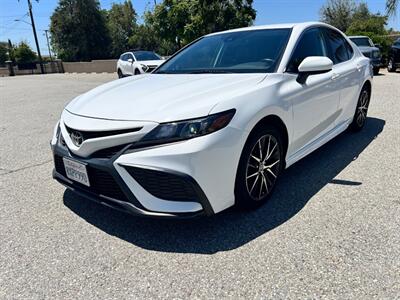 2021 Toyota Camry SE   - Photo 3 - Rancho Cucamonga, CA 91730