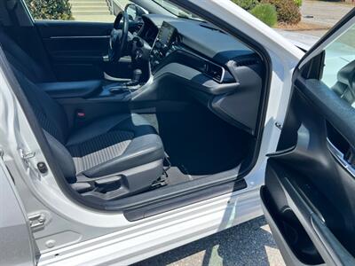 2021 Toyota Camry SE   - Photo 15 - Rancho Cucamonga, CA 91730