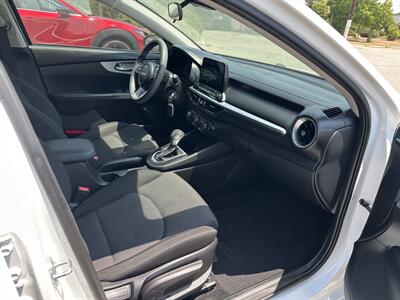 2022 Kia Forte LXS   - Photo 14 - Rancho Cucamonga, CA 91730