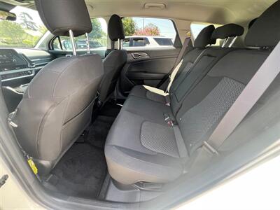 2023 Kia Sportage Hybrid LX - Photo 17 - Rancho Cucamonga, CA 91730