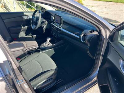 2023 Kia Forte LXS   - Photo 16 - Rancho Cucamonga, CA 91730