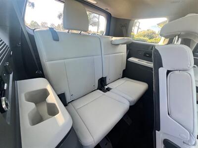 2024 Hyundai SANTA FE Limited   - Photo 15 - Rancho Cucamonga, CA 91730