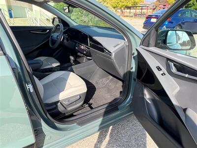 2023 Kia Niro EX Touring   - Photo 16 - Rancho Cucamonga, CA 91730