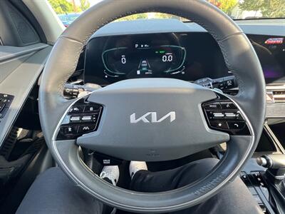 2023 Kia Niro EX Touring   - Photo 9 - Rancho Cucamonga, CA 91730
