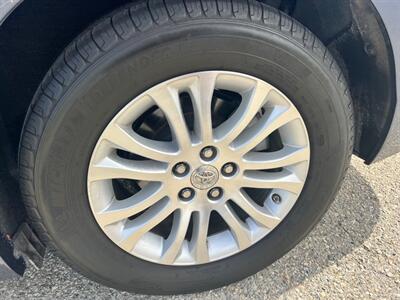 2013 Toyota Sienna XLE 8-Passenger - Photo 30 - Rancho Cucamonga, CA 91730