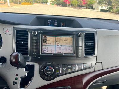 2013 Toyota Sienna XLE 8-Passenger - Photo 11 - Rancho Cucamonga, CA 91730