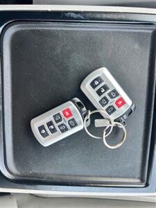 2013 Toyota Sienna XLE 8-Passenger - Photo 32 - Rancho Cucamonga, CA 91730