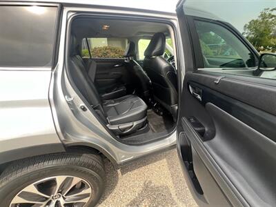 2023 Toyota Highlander Hybrid XLE - Photo 13 - Rancho Cucamonga, CA 91730