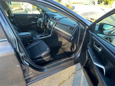 2017 Toyota Camry Hybrid SE   - Photo 11 - Rancho Cucamonga, CA 91730