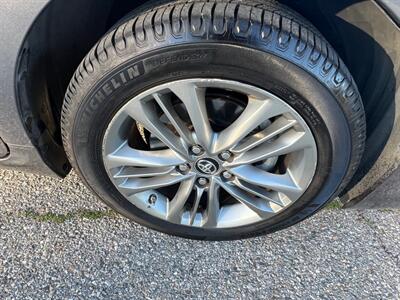 2017 Toyota Camry Hybrid SE   - Photo 23 - Rancho Cucamonga, CA 91730