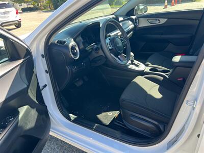 2023 Kia Forte LXS   - Photo 14 - Rancho Cucamonga, CA 91730