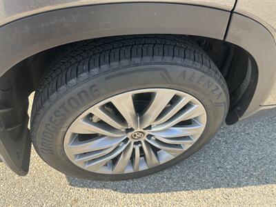 2022 Toyota Highlander Platinum   - Photo 10 - Rancho Cucamonga, CA 91730