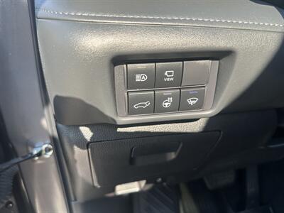 2022 Toyota Highlander Platinum   - Photo 15 - Rancho Cucamonga, CA 91730