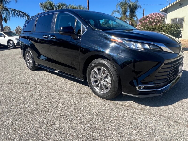 2022 Toyota Sienna XLE 7-Passenger