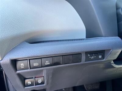 2022 Toyota Sienna XLE 7-Passenger   - Photo 16 - Rancho Cucamonga, CA 91730