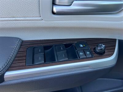 2022 Toyota Sienna XLE 7-Passenger   - Photo 17 - Rancho Cucamonga, CA 91730