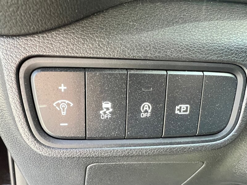 2023 Kia Soul S - Photo 13