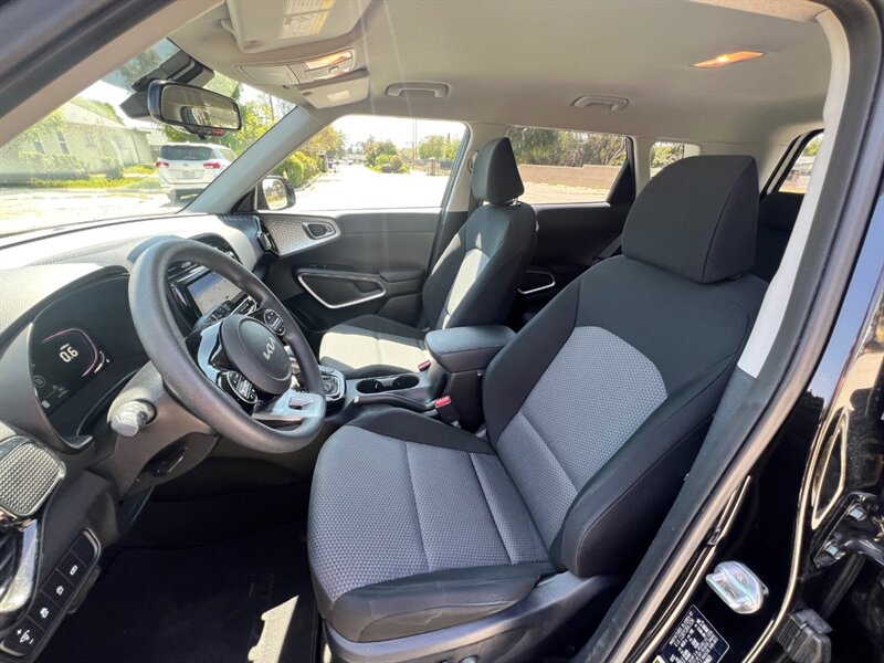 2023 Kia Soul S - Photo 15