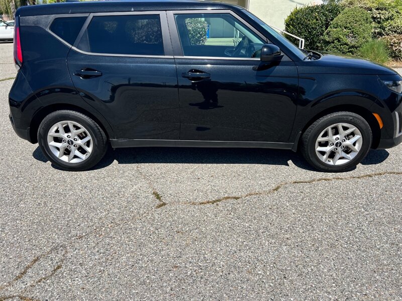 2023 Kia Soul S - Photo 8