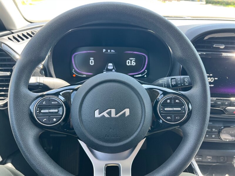 2023 Kia Soul S - Photo 9