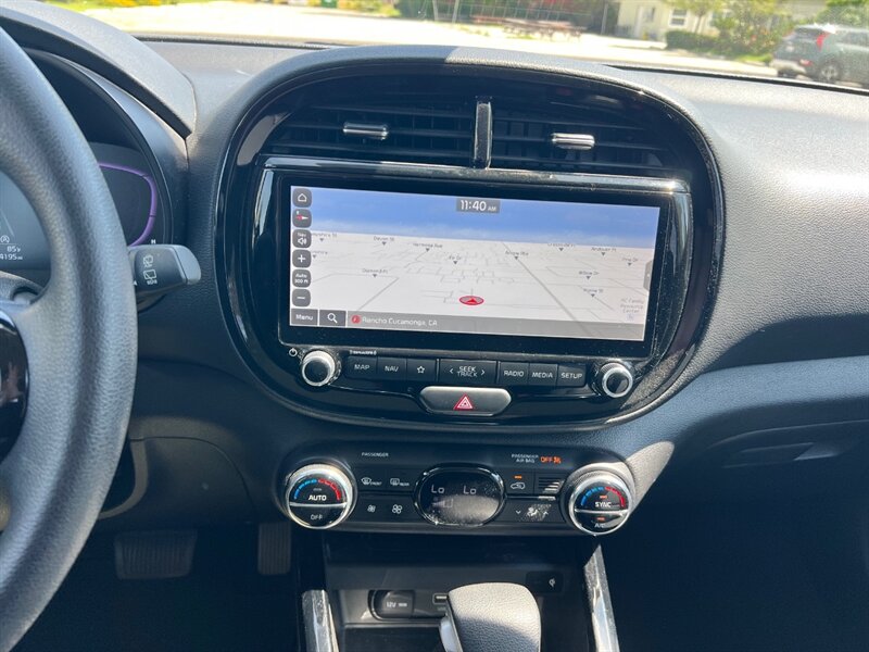 2023 Kia Soul S - Photo 11