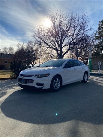 2016 Chevrolet Malibu LS   - Photo 1 - Perryton, TX 79070