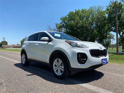 2017 Kia Sportage LX   - Photo 2 - Perryton, TX 79070