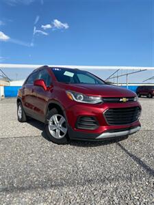2018 Chevrolet Trax LT   - Photo 2 - Perryton, TX 79070