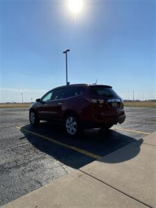 2016 Chevrolet Traverse LT - Photo 3 - Perryton, TX 79070